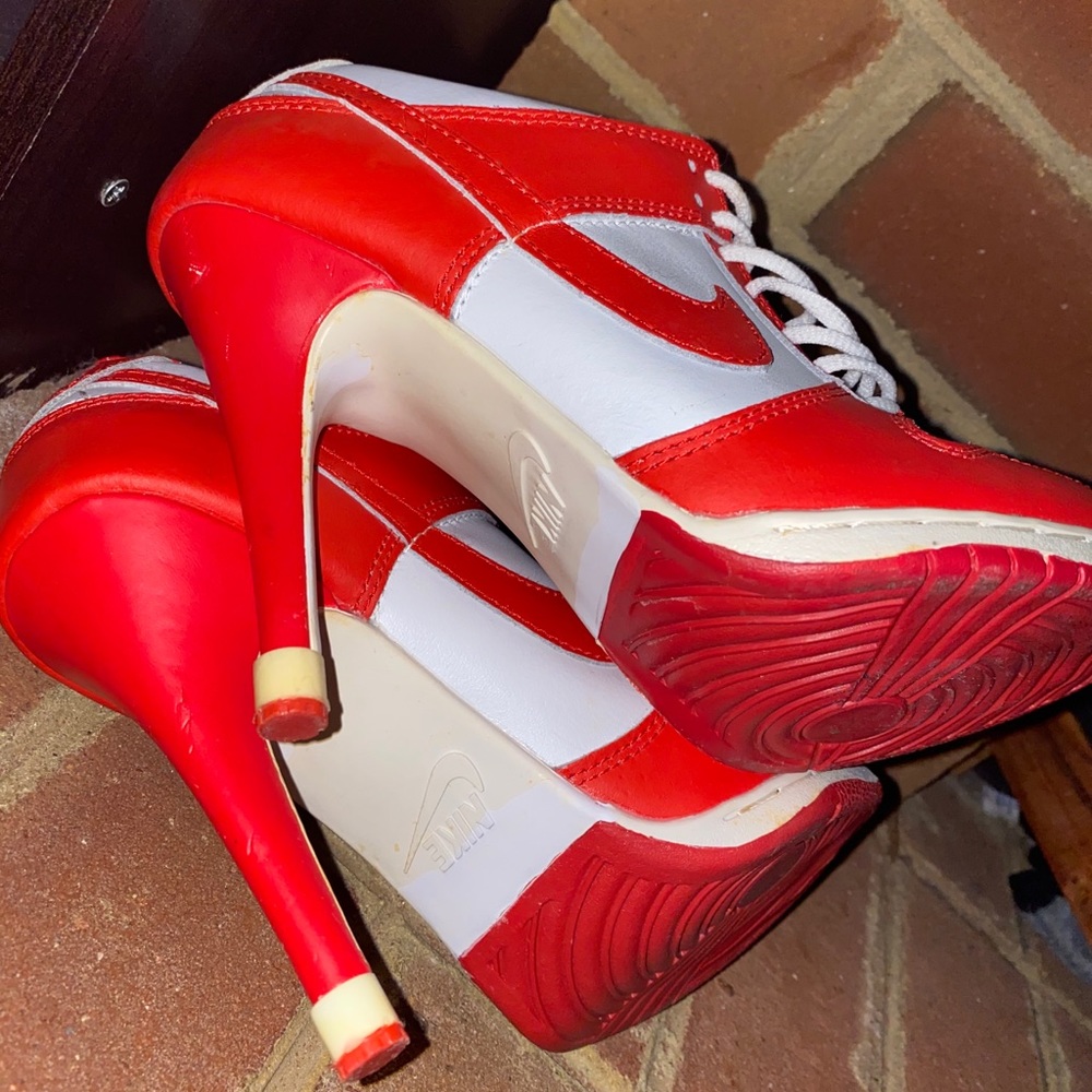 Nike Women's Red and White Heels - Picture 7 of 10